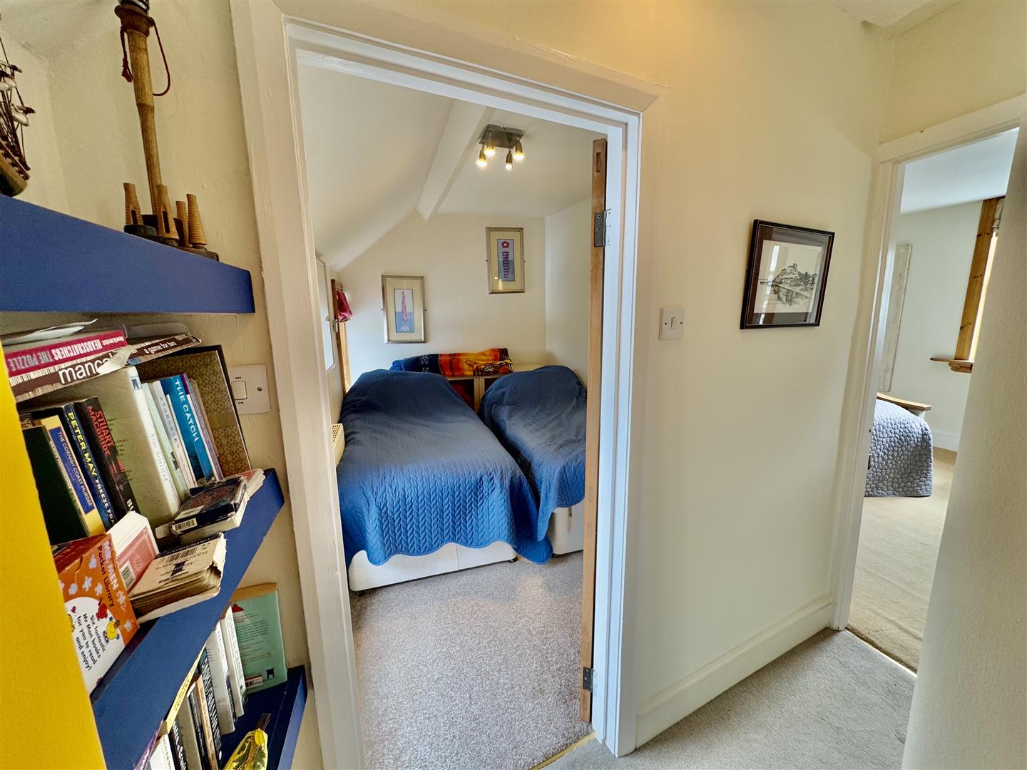 29-31 Castle Street, Criccieth